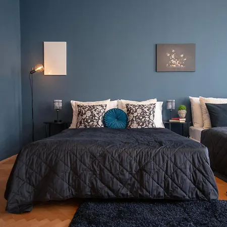 Spacious Apartment With Xbox, Cinema & Games In City Centre * Prague