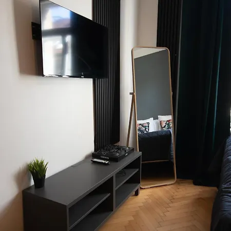 Spacious Xbox, Cinema & Foosball In Apartman *