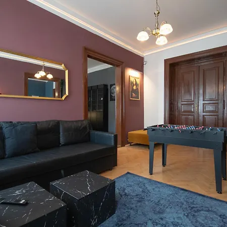 Spacious Xbox, Cinema & Foosball In * Πράγα