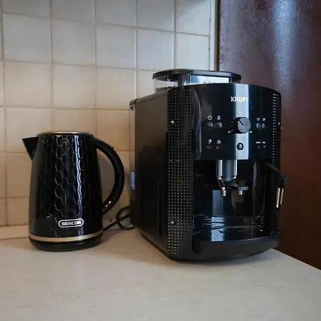 Διαμέρισμα Spacious Xbox, Cinema & Foosball In